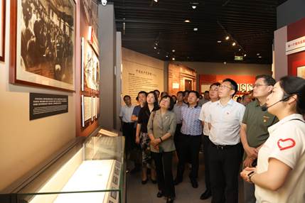 说明: //zzb.zwshipin.net/__local/6/BD/3E/186ED0FD6D6DCA23770820E1919_52C55842_4F3E4.jpeg